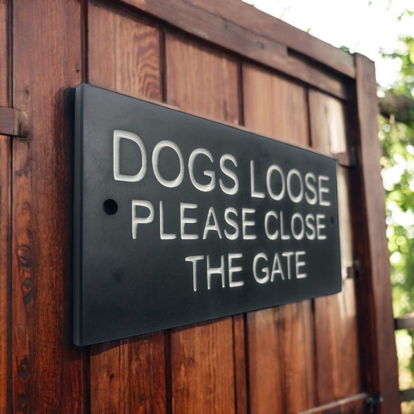 Dogs Loose Sign 20cm x 10cm Gate Signs www.HouseSign.uk 